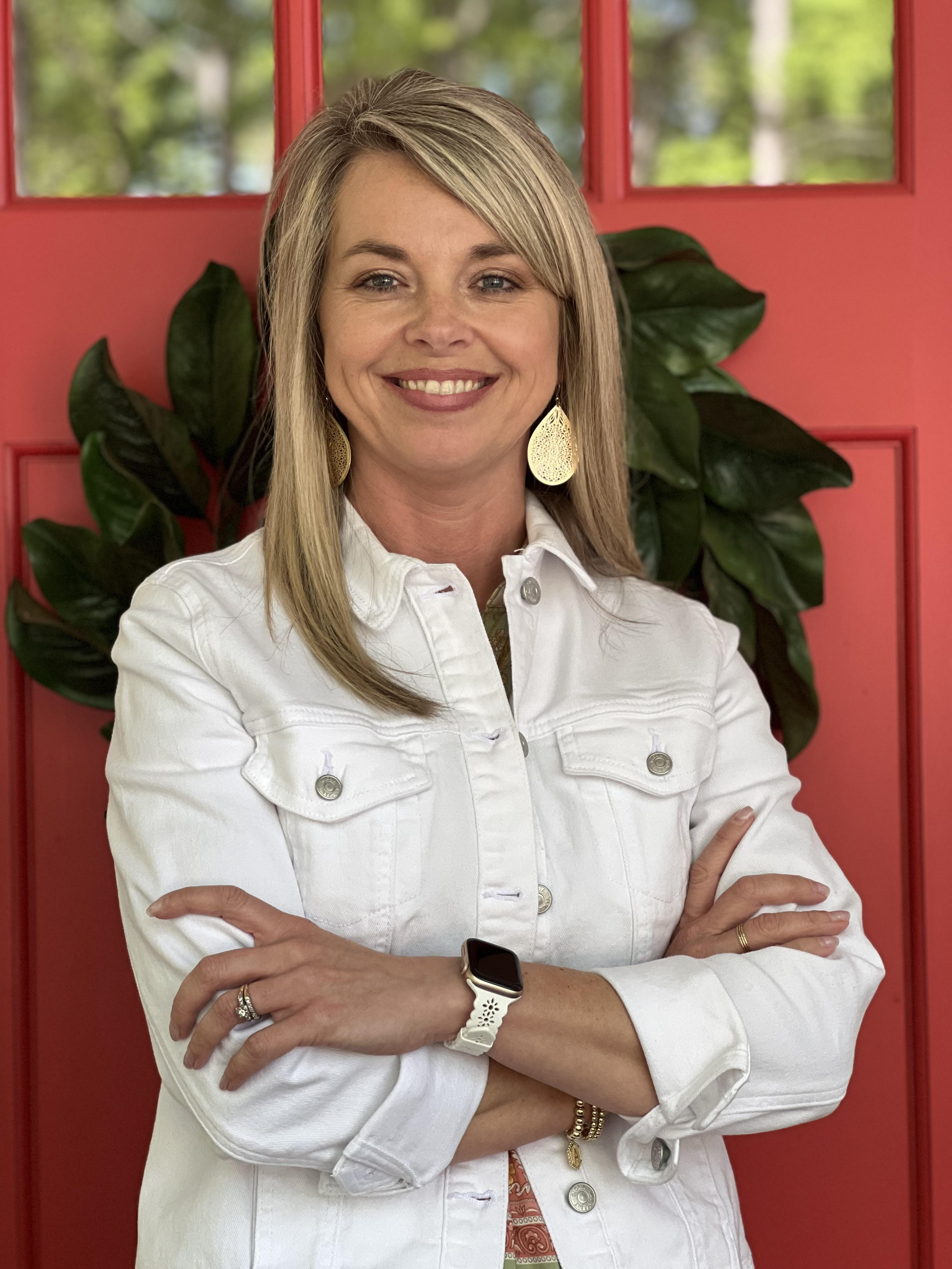 Headshot of April Timms